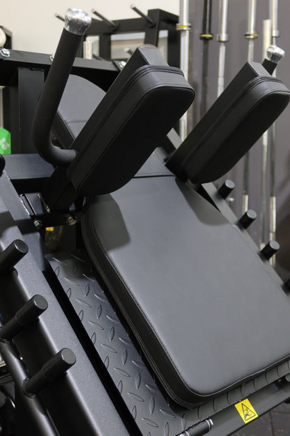 commando-leg-press-hack-squat-machine
