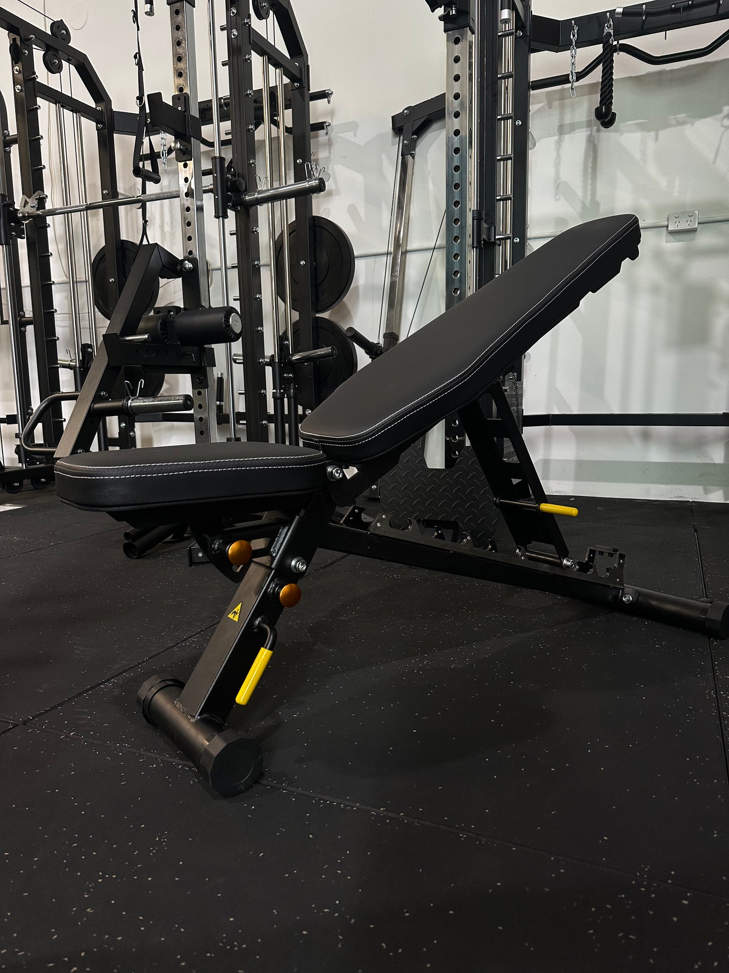gymking-vs-commercial-foldable-fid-utility-bench