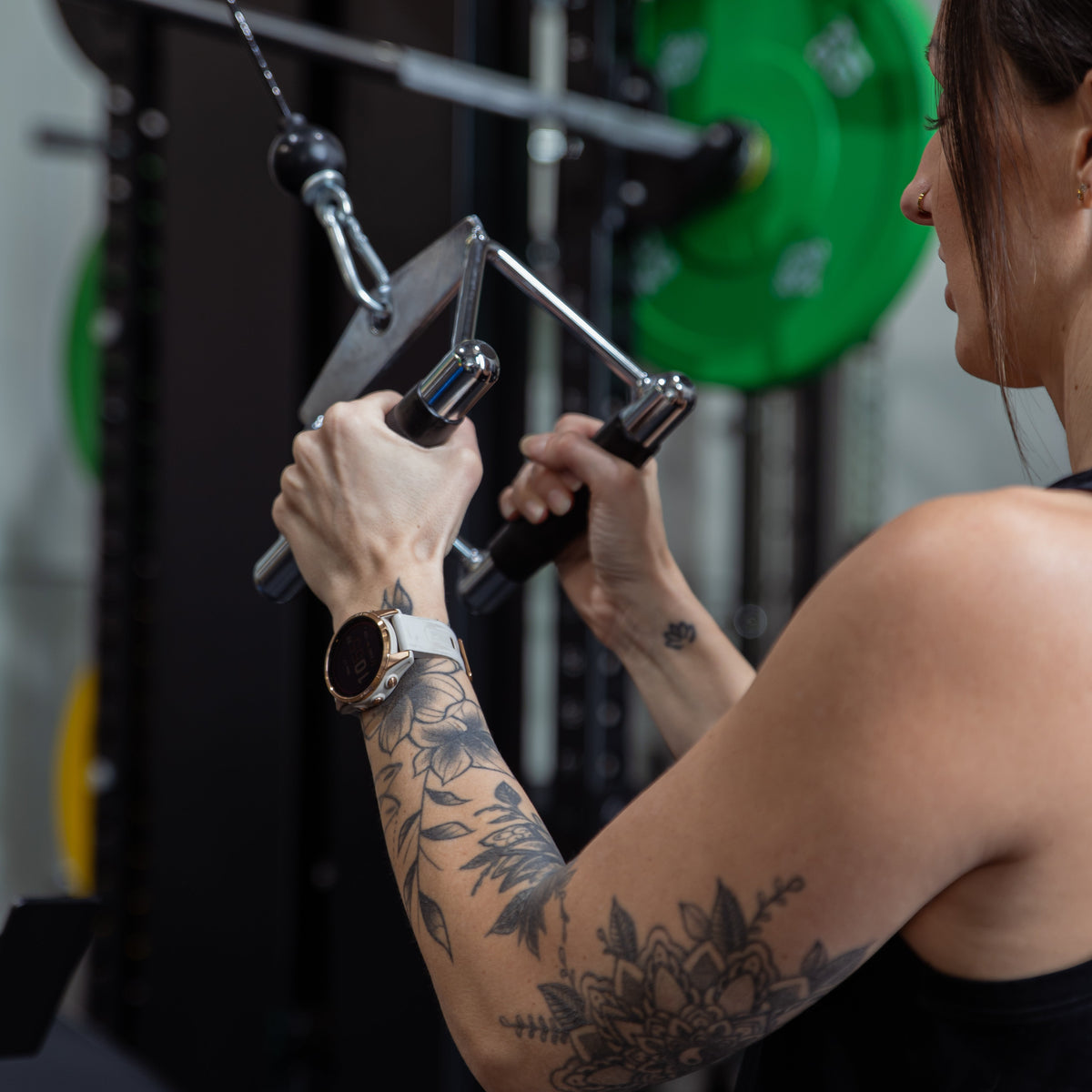 close grip triangle 