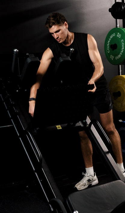 commando-leg-press-hack-squat-machine